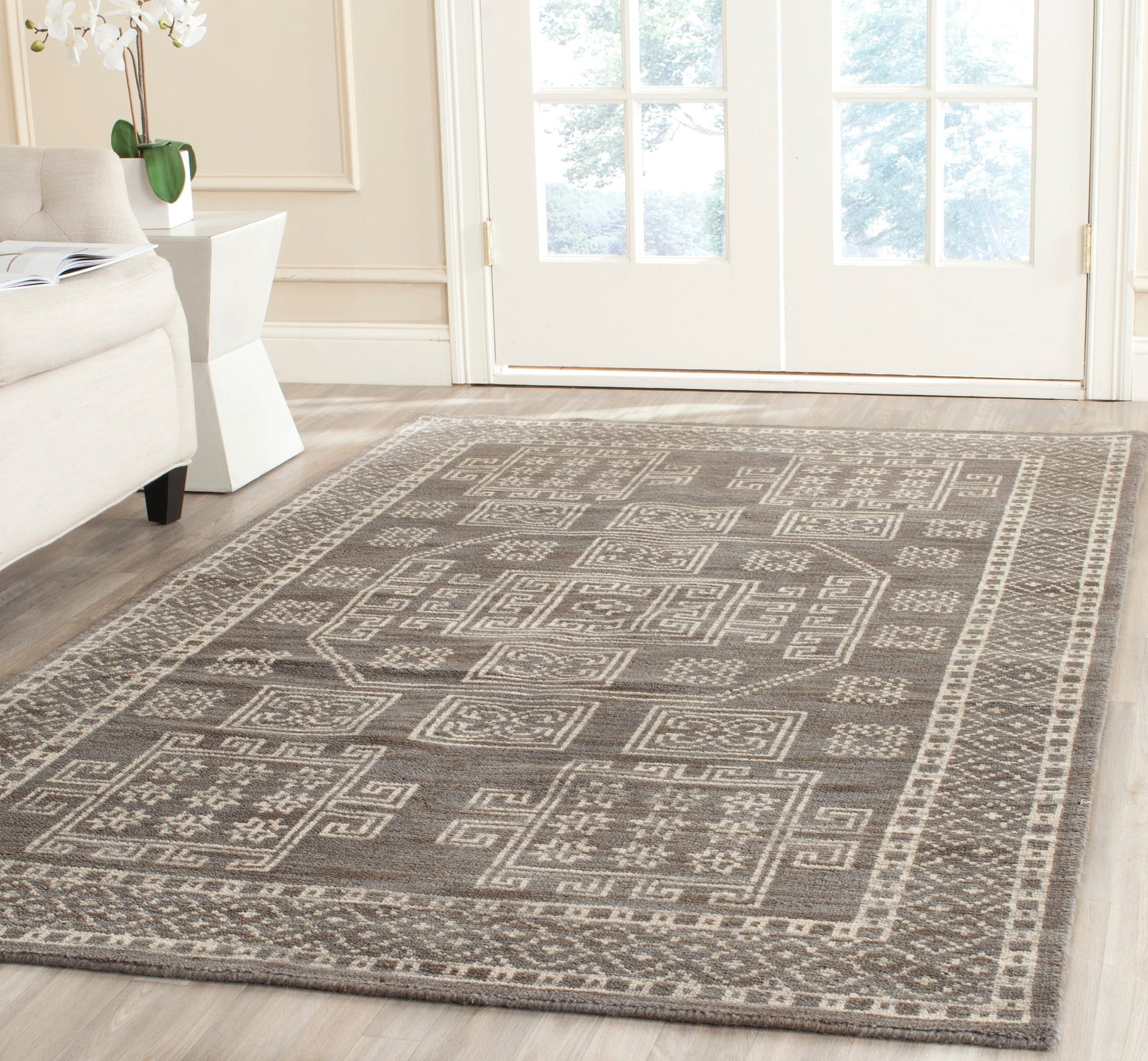 Safavieh Kenya Azaria 7 x 7 (ft) Knotted Wool Gray Square Indoor Abstract Bohemian/Eclectic Area rug